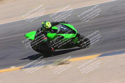 media/Oct-01-2023-SoCal Trackdays (Sun) [[4c570cc352]]/Turn 10 Inside (1250pm)/